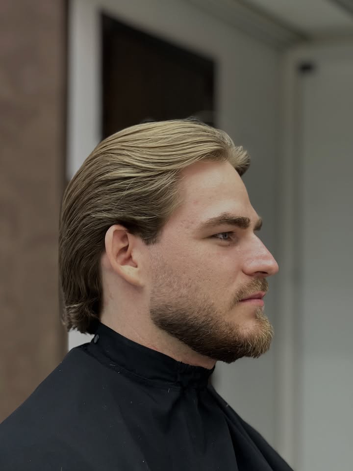 Barba modelada com navalha